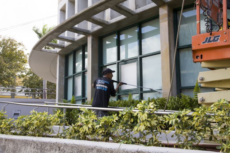 Detail-Oriented Powerwashing